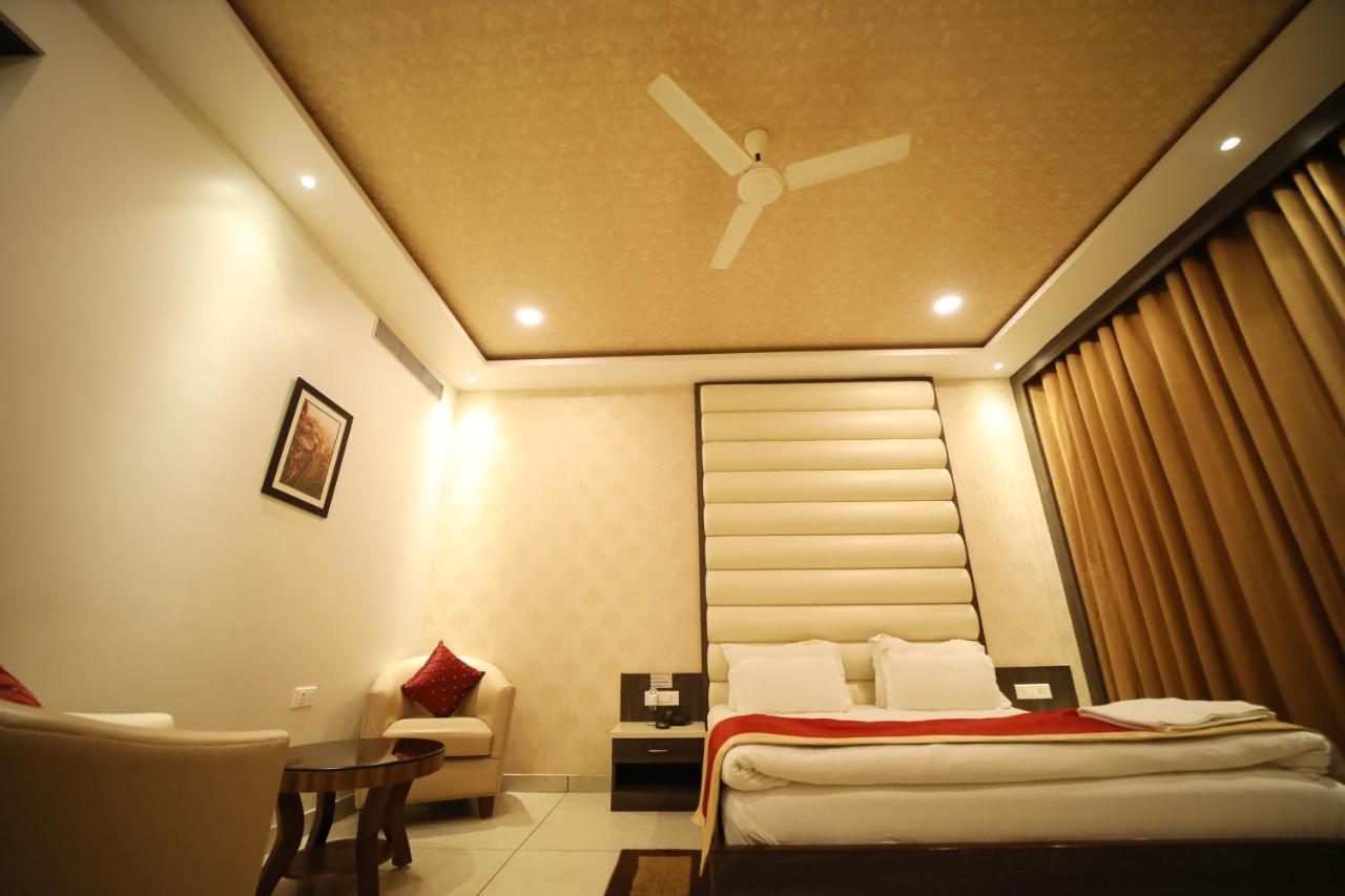 Hotel Panchsheel Ayodhya Exterior foto